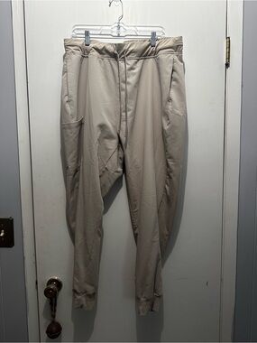 Khaki mandala scrub joggers
